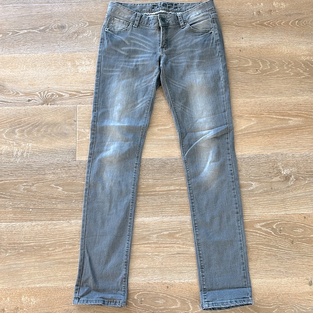 Gray straight leg, low-rise jeans Size 5/6 long